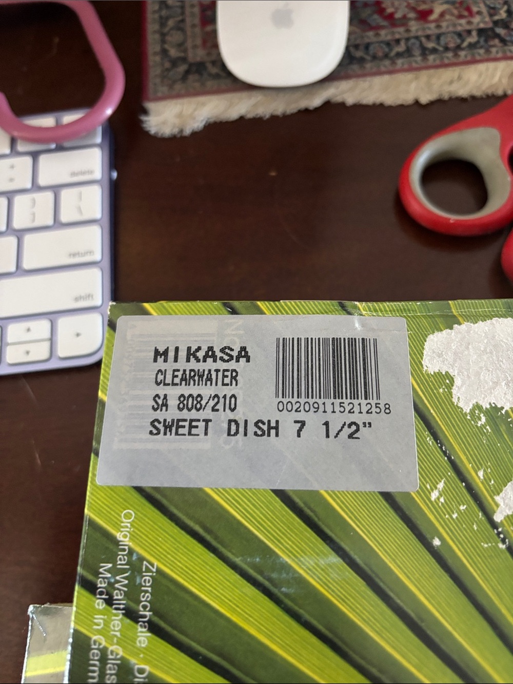 Mikasa Clear Swirl Glass Shell Bowl - Picture 2 of 2